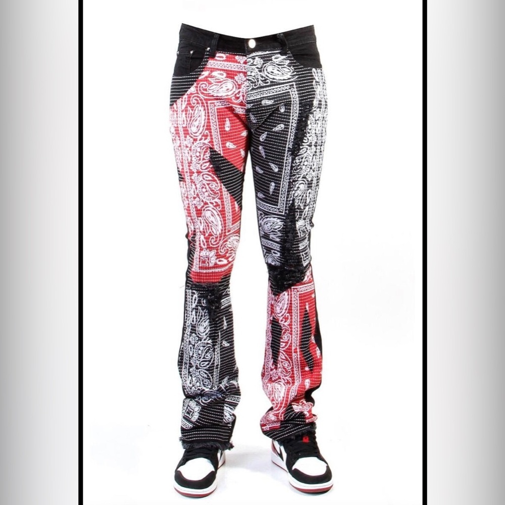 Cooper 9 506 Bandanna Stack Jeans

Color: Black

Style #2250602